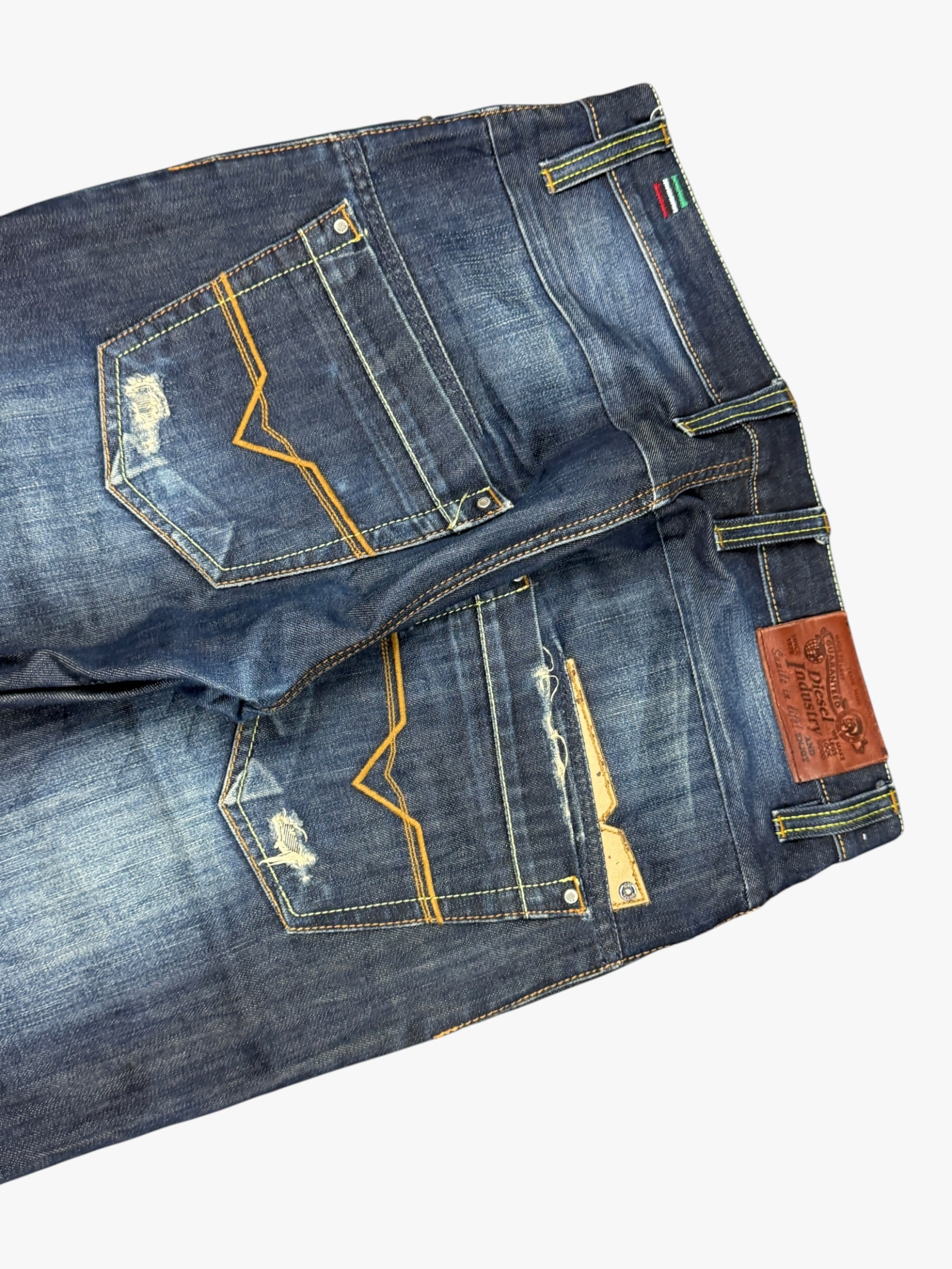 Diesel Straight Washed (M-L)