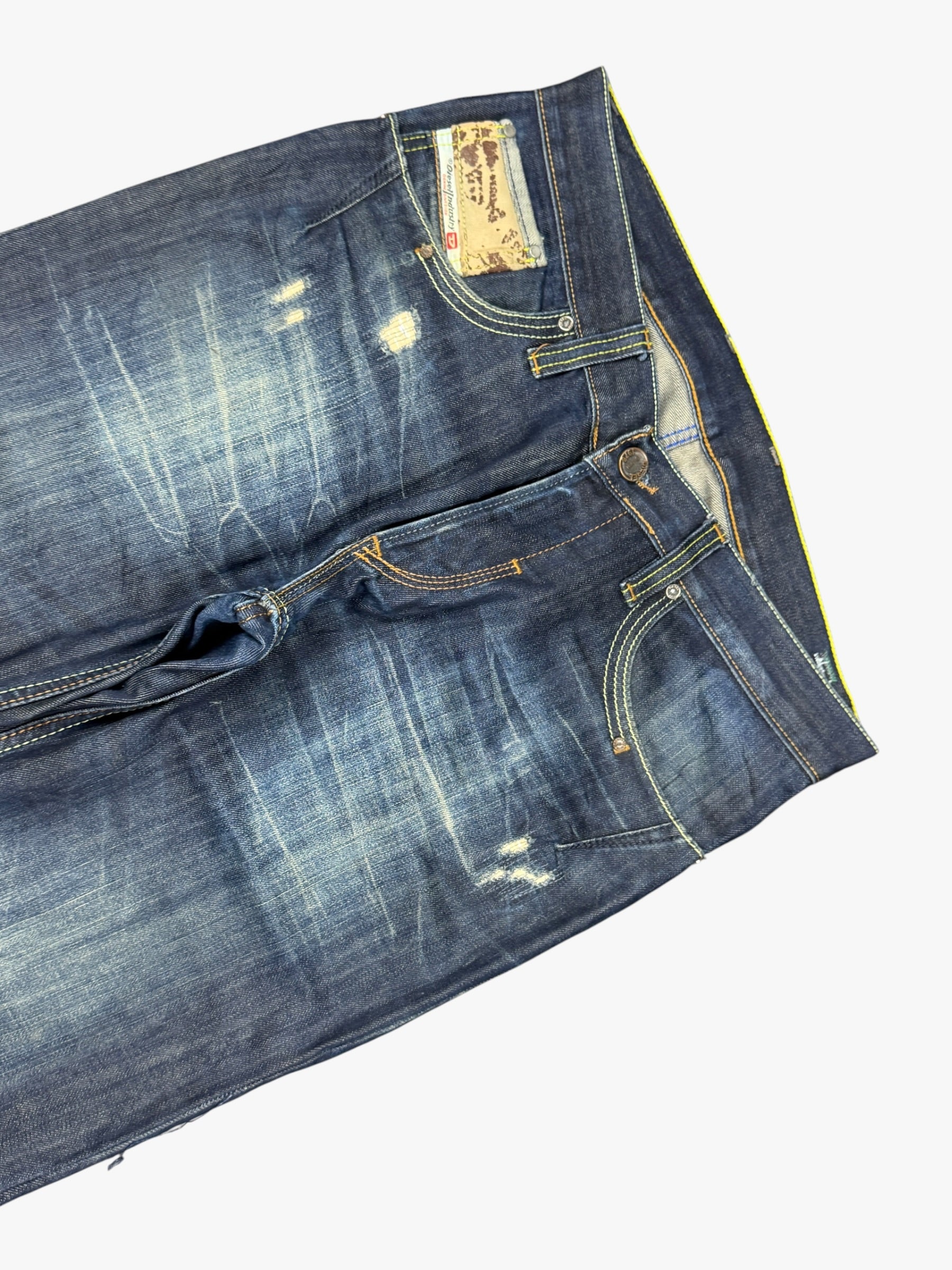 Diesel Straight Washed (M-L)