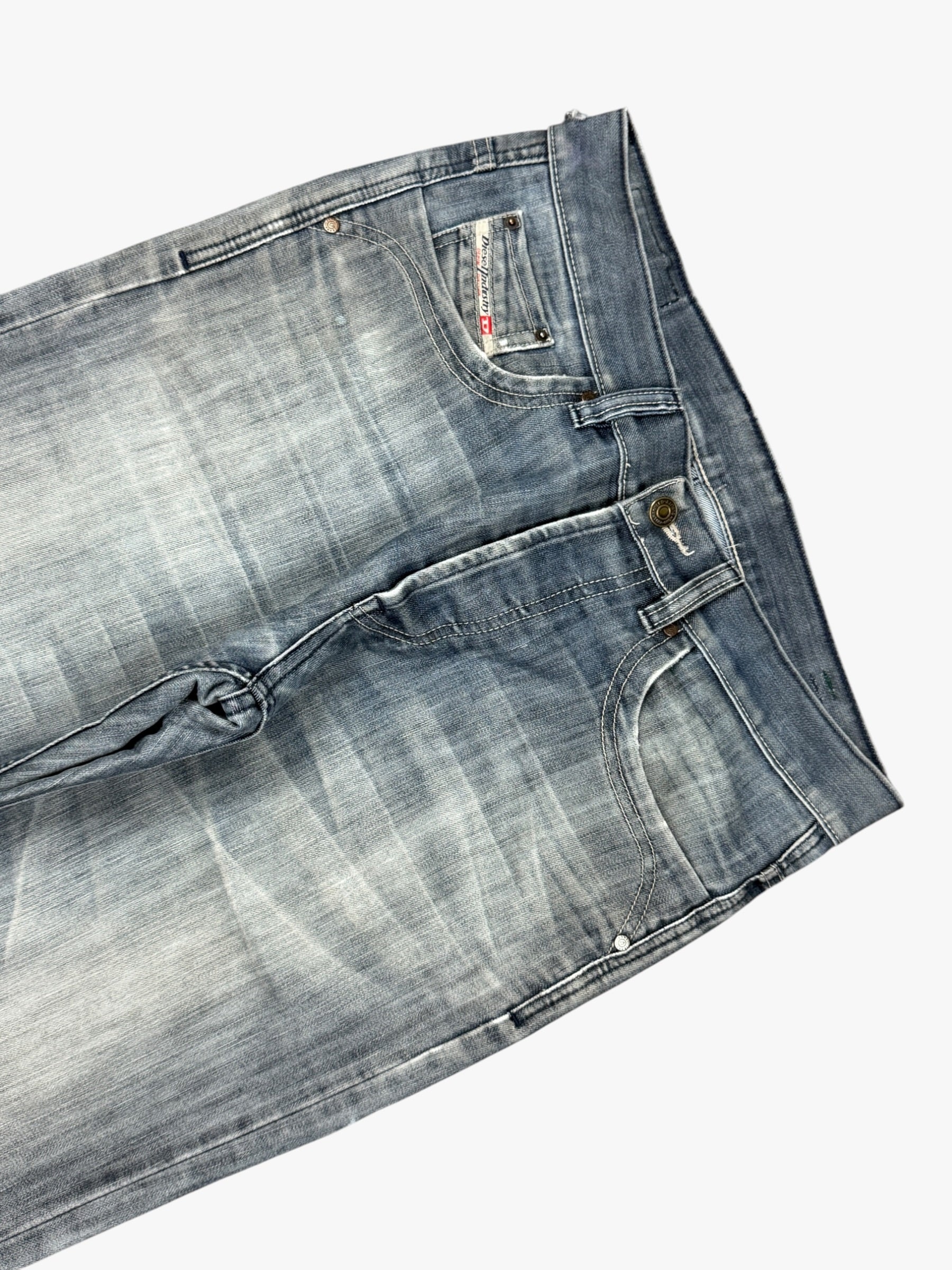 Diesel Straight Washed (M)