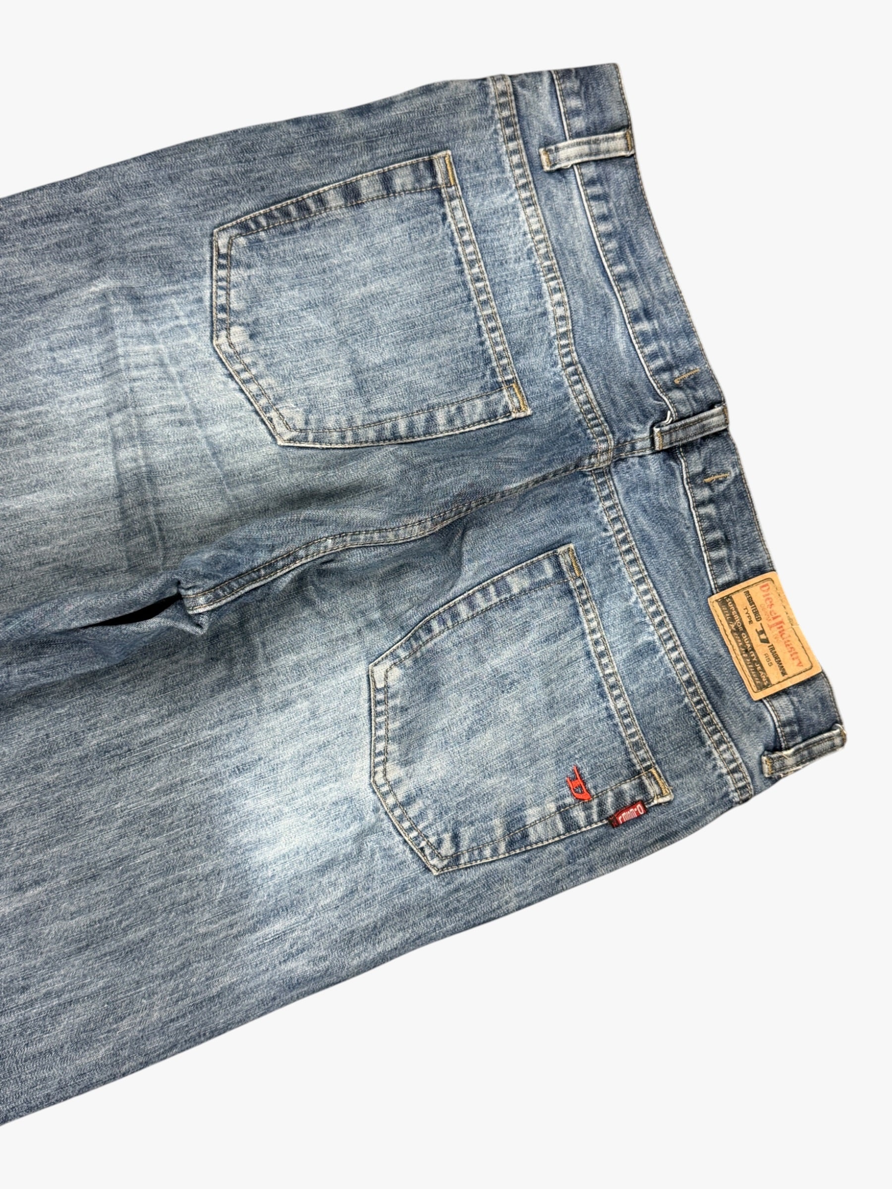 Diesel Straight Washed (M)