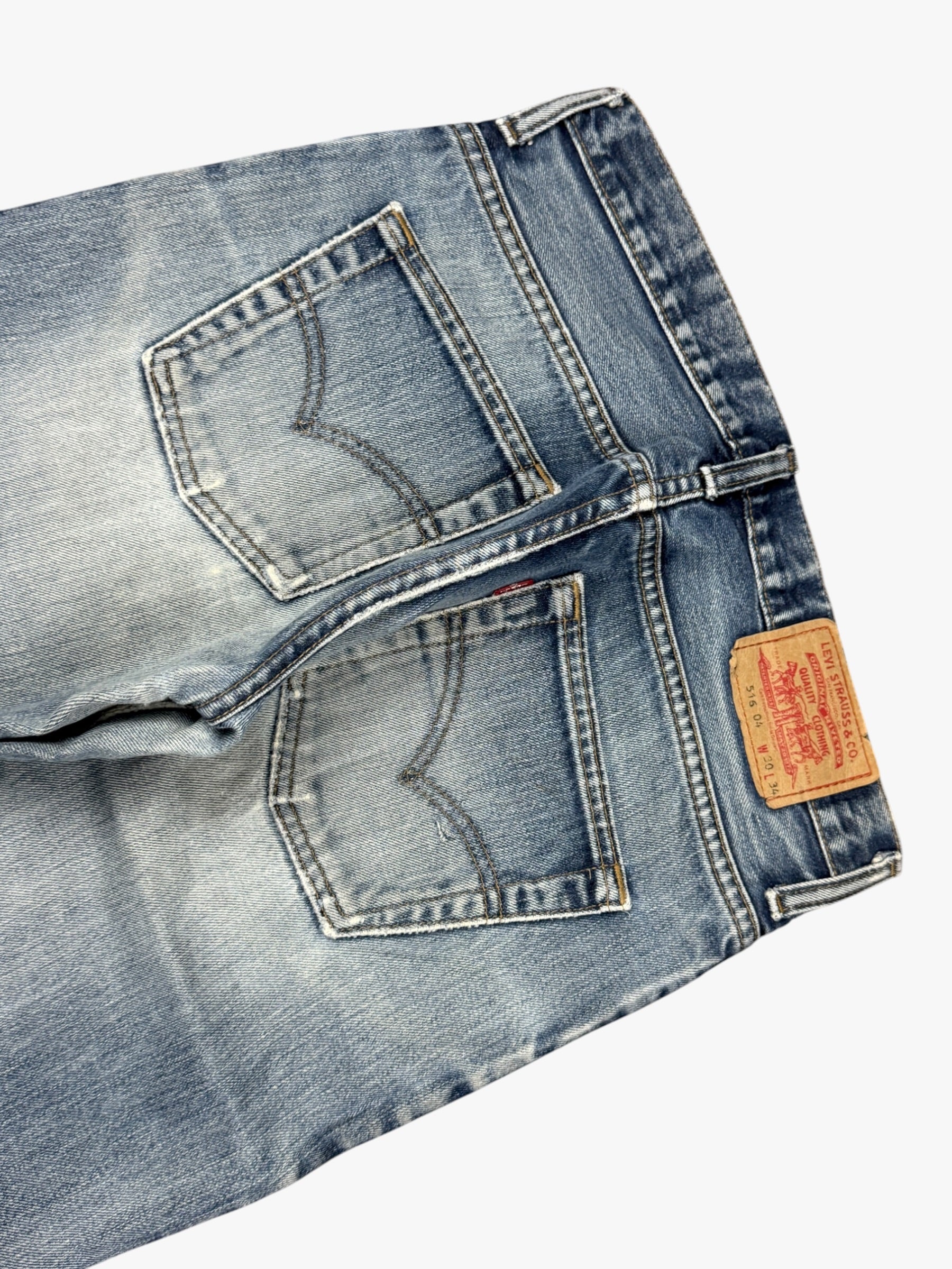 Women - Levis Bootcut (M) / (W30)
