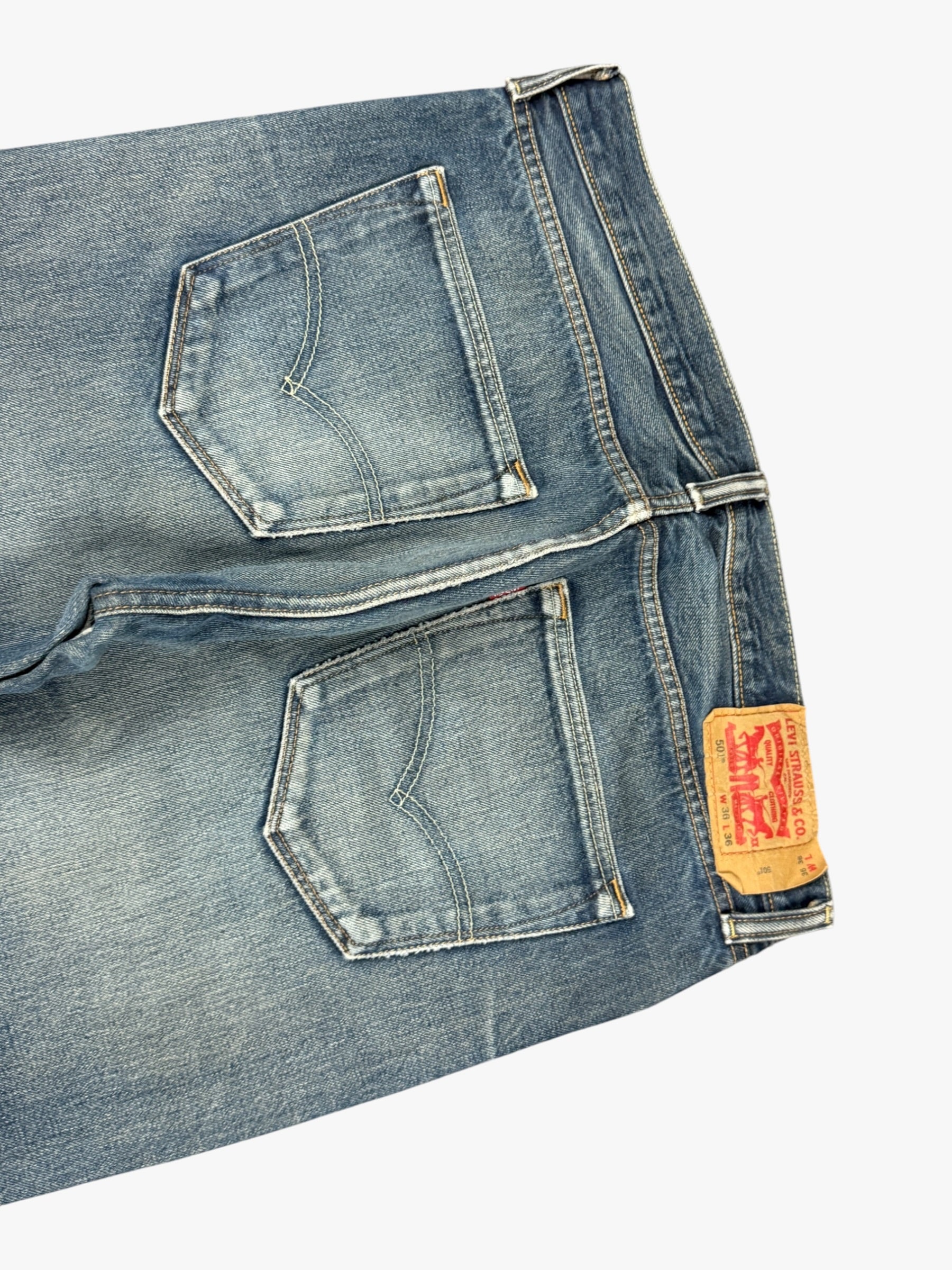 Levis Straight Washed (L) / (W36)