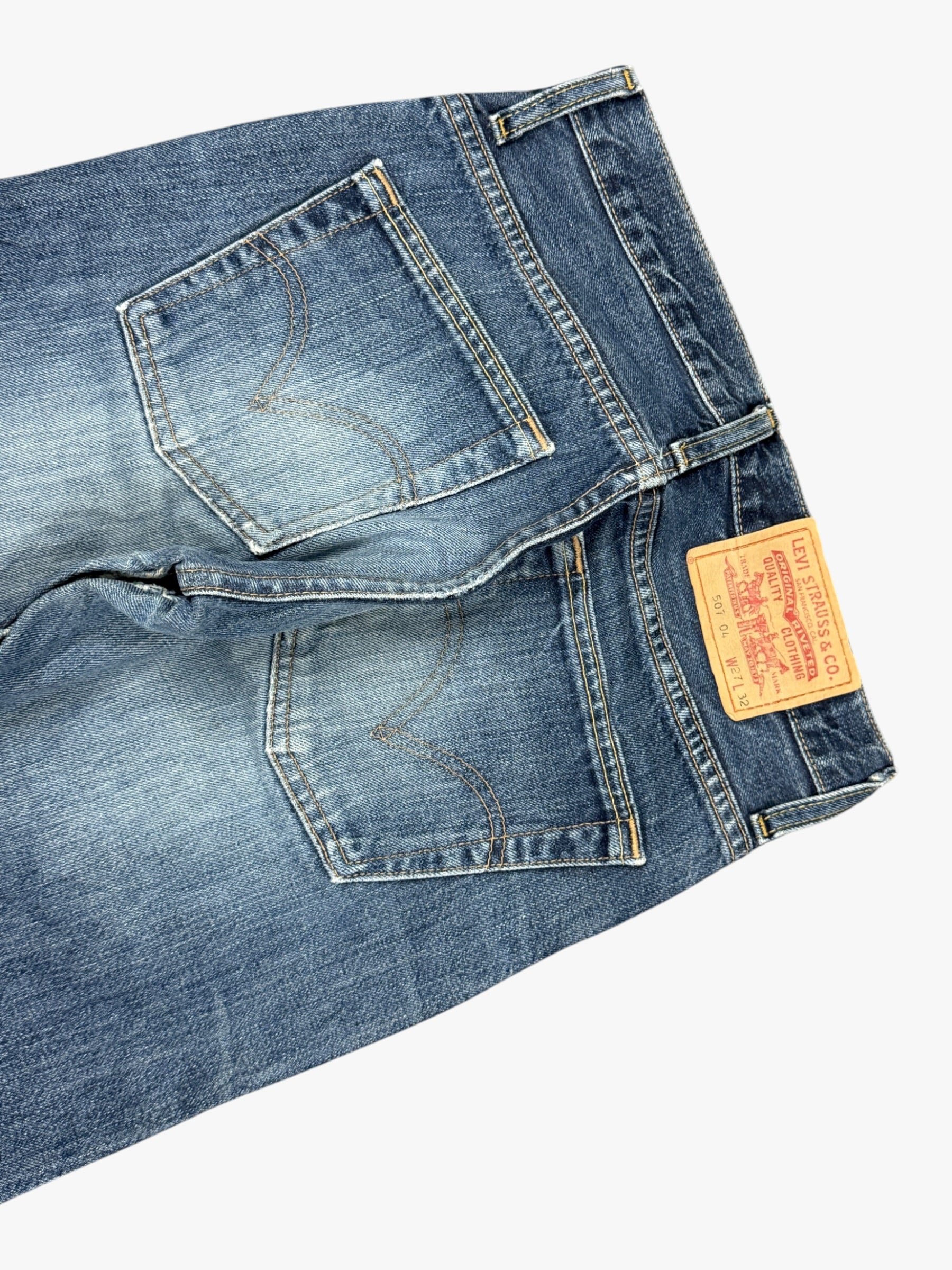 Women - Levis Bootcut (S) / (W27)
