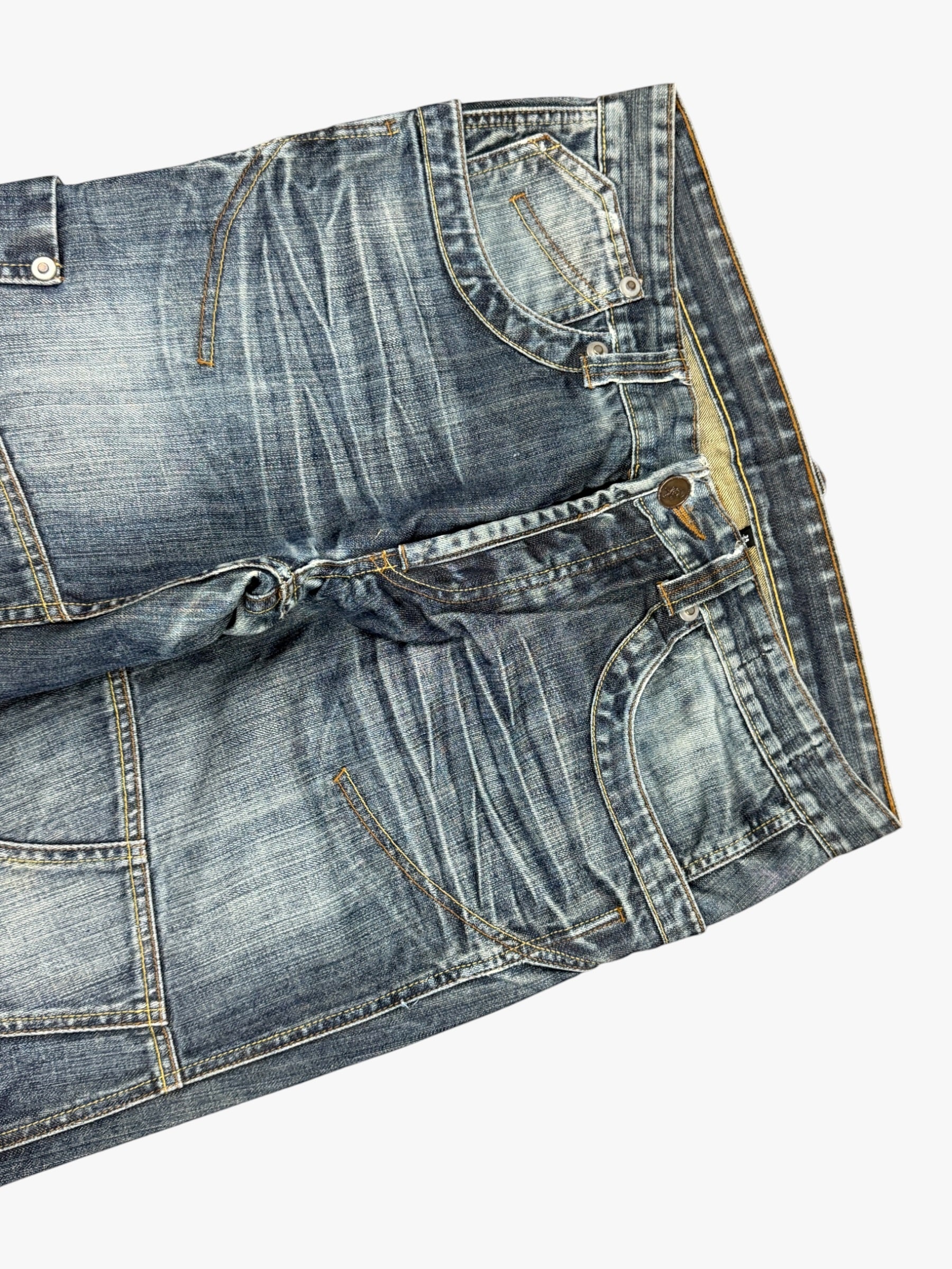 Washed Bootcut (L) / (W34)