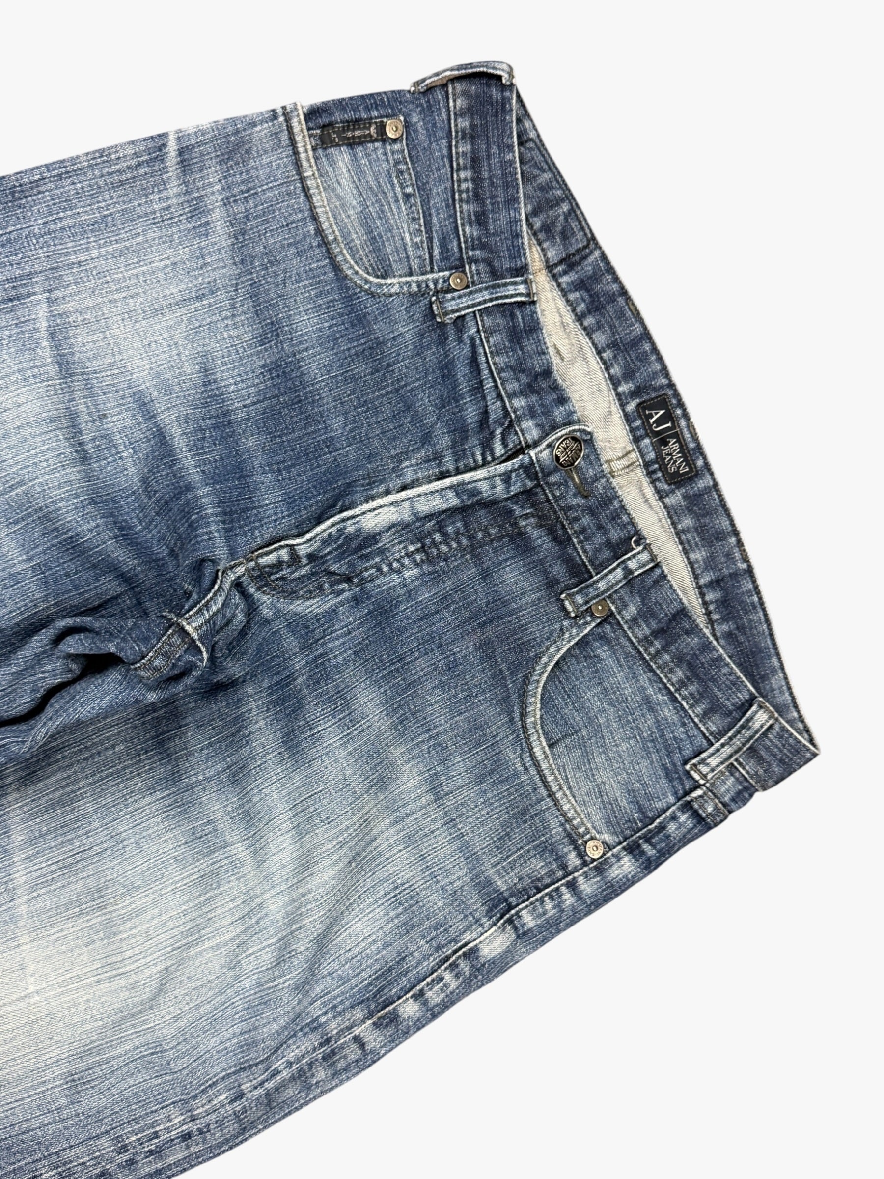 Armani Straight (M)