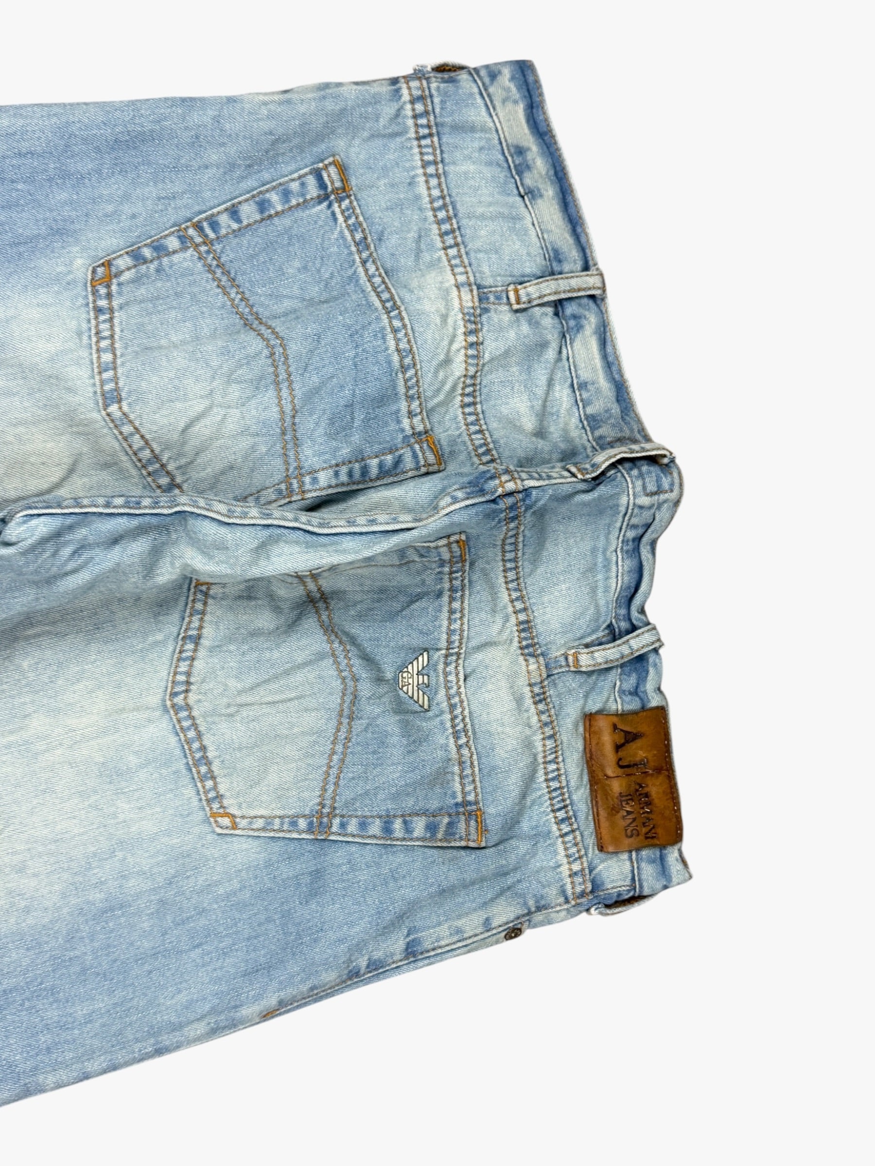 Armani Straight (M)