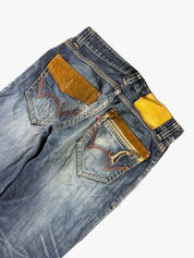 Japanese Straight Washed (M) / (W32)