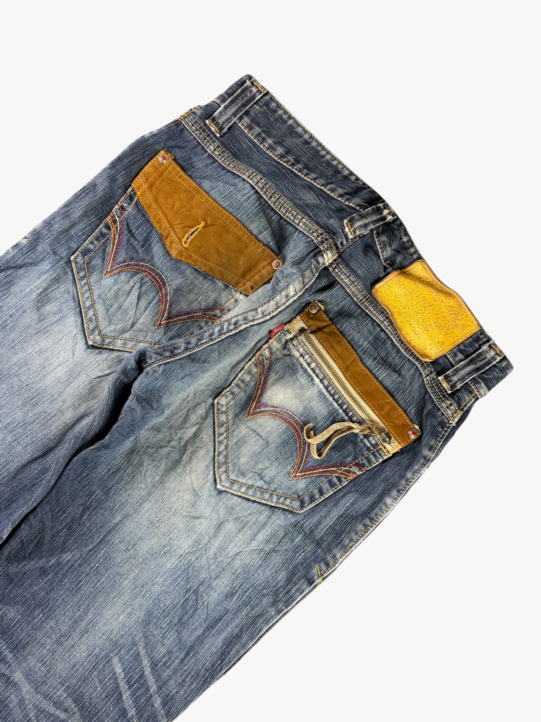 Japanese Straight Washed (M) / (W32)