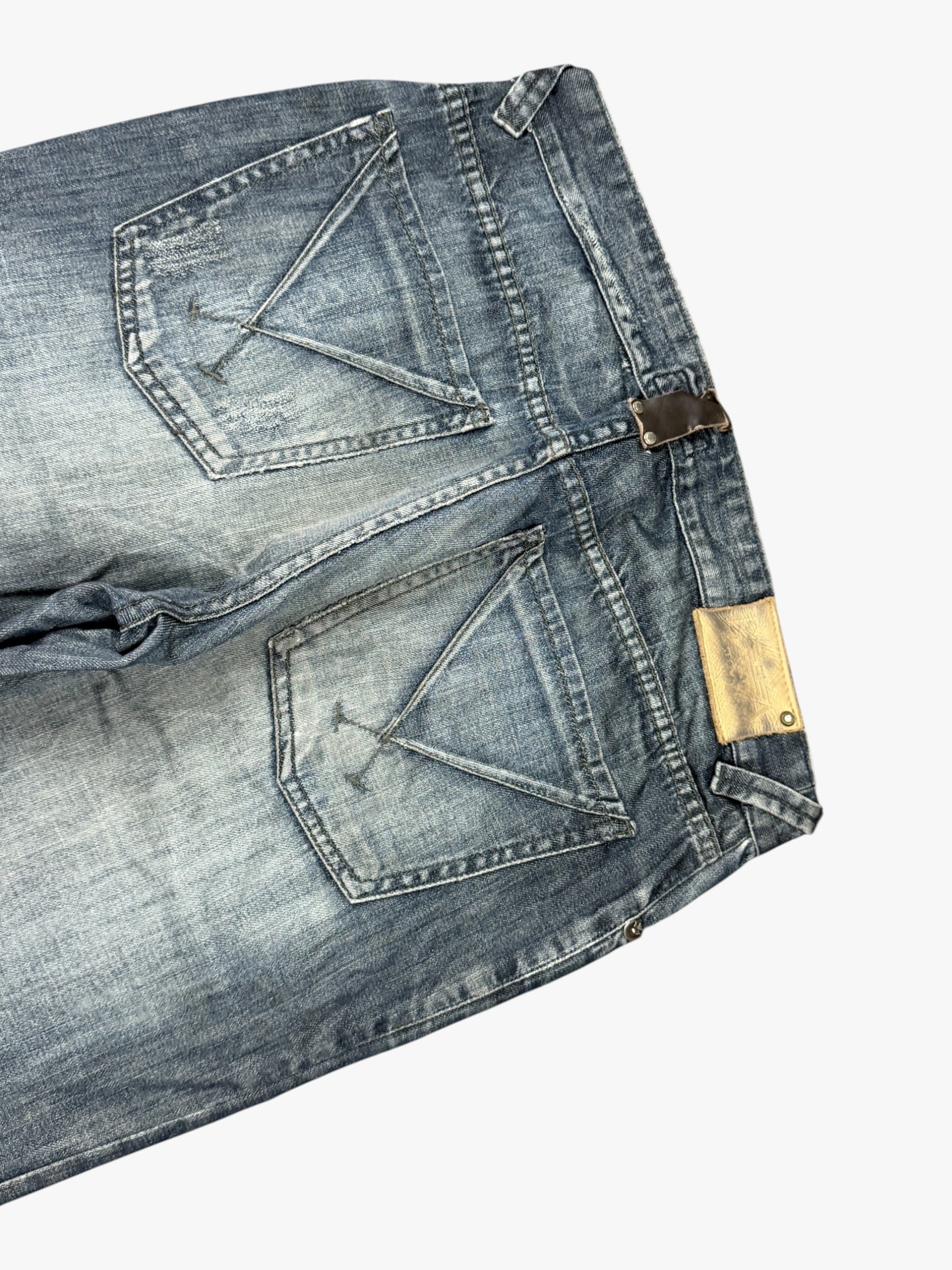 Armani Straight Washed (M)